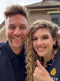 GOLF IS VOOR OUDE GRIJZE MANNEN 🧓🏻 Golf is iets van het old boys network.  Niks voor mij. Dat was het eerste wat ik dacht toen ik werd uitgenodigd  voor een golf