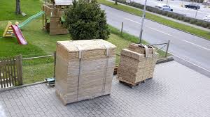 Aus schallschutzgründen habe ich mir diese teil gebaut. Larmschutz Mit Reetplatten Einen Akustikzaun Bauen Hiss Reet Blog Hiss Reet Shop Schones Aus Reet