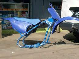 Modifikasi yamaha mio menjadi trail perlu ketelitian terutama di sektor rangka karena perubahan rangka yang sedikit ekstrim. Jual Rolling Sasis Rangka Motor Trail Mesin Matic Mio Tipe Kx Bbk Standar Di Lapak Berlosmxtmotoshop Bukalapak