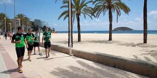 Cette réouverture est un enjeu de taille pour le pays, qui travaille à convaincre les touristes qu'il est « une destination sûre ». A0u5wmuoe3qrfm