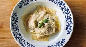 Raviolis Au Potimarron A La Creme De Beurre De Noisette Recette De Raviolis Alimentation Recette