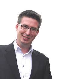 Dass mitten im Alltag ein Engel hereinschneit und dir unter die Haut geht  mit seinem verwandelnden Wort. Tina Willms Ich wünsc