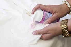 Makeup wipes generally are every girl's best friend and are a perfect these wipes effortlessly leave you with a clean, fresh face by taking off every ounce of makeup. How To Remove Makeup Off White Clothes Saubhaya Makeup