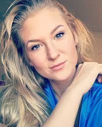 Xena D. Lamp (@LampXena)