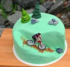 Mit Zucker Salz Bauchgefuhl Herr Zucker Salz Backt Motivtorte Mountainbiker Motivtorte Torten Backen