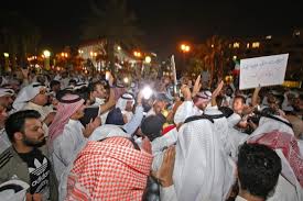 التزاماً بالقرار الصادر عن مجلس الوزراء في دولة الكويت تعطيل العمل احترازياً، سيتم إغلاق جميع مكاتب تذاكر الخطوط الجوية الكويتية في الكويت حتى 26 مارس 2020. Ù…Ø¸Ø§Ù‡Ø±Ø§Øª ÙˆØ§Ø³Ø¹Ø© ÙÙŠ Ø§Ù„ÙƒÙˆÙŠØª Ø¨Ø³Ø¨Ø¨ Ø§Ù„ÙØ³Ø§Ø¯ ÙˆÙ…Ø¹Ø§Ù†Ø§Ø© Ø§Ù„Ø¨Ø¯ÙˆÙ† Ø§Ù†Ø¯Ø¨Ù†Ø¯Ù†Øª Ø¹Ø±Ø¨ÙŠØ©