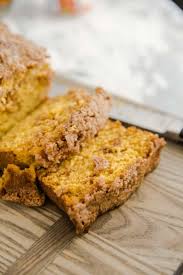 Soft Tender Pumpkin Bread Has A Ribbon Of Cinnamon Running Throughout And Then Coated In A Crumbly Cinnam Pumpkin Bread Recipe Pumpkin Bread Easy Banana Bread