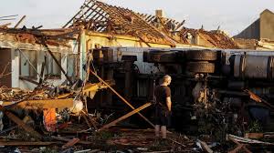 Tornado zrównało z ziemią połowę wsi hruška. Nso63 Su7fsstm