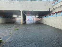 溢淹水深：0~0.3公尺 溢淹水深：0.3~1公尺 溢淹水深：1~3公尺 溢淹水深：3公尺以上 台灣近岸海域風浪危害圖 說明 颱風一號路徑 颱風二號路徑 颱風三號路徑 颱風四號路徑 颱風五號路徑 颱風六號路徑 颱風七號路徑 颱風八號路徑 颱風九號路徑 綜合颱風路徑 Xgcdbzjbjhx2xm