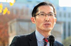 사법시험 폐지로 인해, 유명 변호사 중에서는 사실상 마지막 고졸 변호사라고 봐도 된답니다. ë°•ì¤€ì˜ ë³€í˜¸ì‚¬ ì—¬ê¶Œ ìˆ˜ì‚¬ì²­ ì˜ë„ ìˆœìˆ˜í•˜ì§€ ì•Šì•„ ì¡°ì„ ì¼ë³´