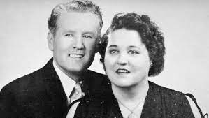 Gladys presley was the mother of elvis presley Elvis Designed Tombstone For Mother Gladys Presley Back At Graceland