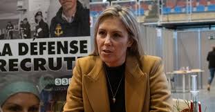 Als kind van een franstalige moeder en een nederlandstalige vader spreekt hij naast zijn moedertaal frans ook nederlands. Chasse De Jurgen Conings Ludivine Dedonder Ps Promet Des Mesures Rapides Il N Est Pas Acceptable Que Ce Type D Individu Ait Acces A Des Armes