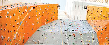 Bouldering problems rarely go higher than 3 or 4 meters above the ground. Rock Climbing In Dubai Where To Go What S On