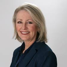 Holly Seeger's Instagram, Twitter & Facebook