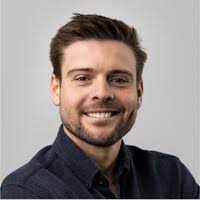 3600+ "Štrait" profiles