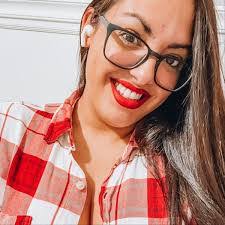 Janie Hannah's Instagram, Twitter & Facebook