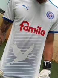 Bundesliga #holstein kiel #fc st. Holstein Kiel ×'×˜×•×•×™×˜×¨ Offiziell Und Von Der Dfl Genehmigt Das Neue Trikot Der Storche Nurholsteinkiel Ksv2liga 2liga Kielahoi