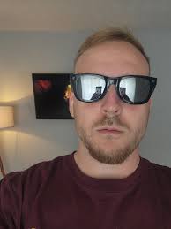 Polywatch creme for scratched glasses lenses