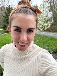 Jennifer Stitt's Instagram, Twitter & Facebook