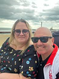 Celebrating my 25th birthday with my sister 🩷 We don't drink larger, but  anything else is appreciated! Have payed forwards before and will continue  to do so ❤️ The Bloxwich Showman Table