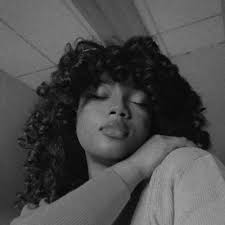 Gwen Foxx (@FoxxGwen)