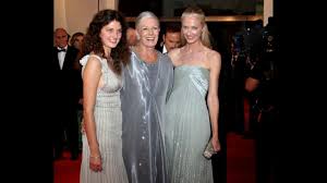 Vanessa redgrave and franco nero talk about their roles in 'letters to juliet' with hot topics. Actress Vanessa Redgrave And Her Husband Actor Franco Nero And Their Daughters Youtube