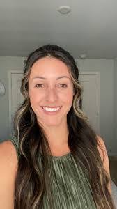 Brooke Bartlett's Instagram, Twitter & Facebook