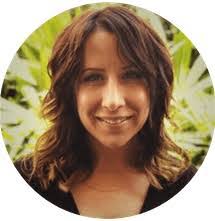 Lisa Mcintyre's Instagram, Twitter & Facebook