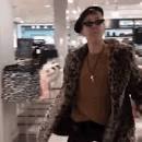 Hold My Purse GIFs | Tenor