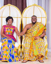See How Ghanaian Couples Are Rocking This Iconic Super Luxe Big Day Looks In Kente Wedding Digest Naija Ghana Wedding Ghanaian Wedding Kente