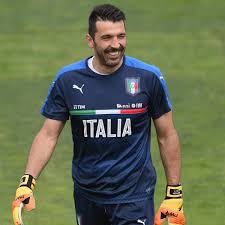 أعلن لاعب خط الوسط الإيطالي لورنزو بيليجريني أنه بسبب إصابته في الآونة الأخيرة كانت السبب في خروجه من معسكر منتخب ايطاليا قبل بداية كأس الأمم الاوروبية 2021. Ù…Ø§ Ù„Ø§ ØªØ¹Ø±ÙÙ‡ Ø¹Ù† Ø¬Ø§Ù†Ù„ÙˆÙŠØ¬ÙŠ Ø¨ÙˆÙÙˆÙ† Ù…Ù† Ù‡Ùˆ Ø³ÙŠØ±ØªÙ‡ Ø§Ù„Ø°Ø§ØªÙŠØ© Ø¥Ù†Ø¬Ø§Ø²Ø§ØªÙ‡ ÙˆØ£Ù‚ÙˆØ§Ù„Ù‡ Ù…Ø¹Ù„ÙˆÙ…Ø§Øª Ø¹Ù† Ø¬Ø§Ù†Ù„ÙˆÙŠØ¬ÙŠ Ø¨ÙˆÙÙˆÙ†
