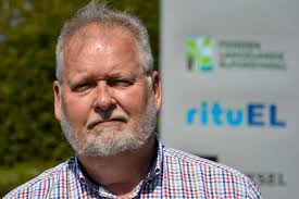 El-direktøren, der måske skal fyre sig selv: