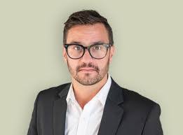 Justin Seale's Instagram, Twitter & Facebook