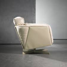 30.5w x 35.5d x 39.5h seat height: Heit Swivel Chair Designermobel Architonic