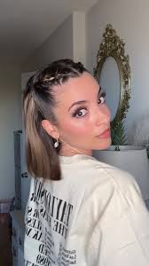 💗 would you try this hairstyle? honestly its a very cute and easy way...