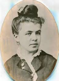 Nancy Winans's Instagram, Twitter & Facebook