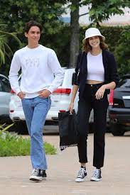 Kaia Gerber Just Nailed This Controversial Summer Trend Outfits With Hats Kaia Gerber Style Smart Casual Women Outfits