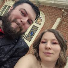 Asking this as I have never been to download. Couldn't go and interested  for next year. Does anybody know if the camping plus comes with festival  access too or do u have