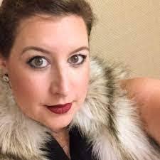 Julia Salisbury's Instagram, Twitter & Facebook