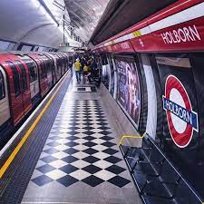 London On Instagram Mumhad1ofthose London Underground Stations Tube Stations London London Places
