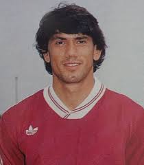 Giuseppe Bagnato, difensore classe 1960 da Bagnara Calabra. In carriera ha  vestito le maglie di Bagnarese, Lecce, Nardò, Cosenza, Triestina e Reggina  . Fa chiuso la carriera agonistica nel 1993.