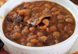 Un piatto povero della tradizione italiana, un piatto contadino, un caposaldo della cucina popolare, un piatto povero ma ricco di gusto, realizzato con semplici ingredienti. Fagioli Con Le Cotiche Un Piatto Troppo Buono Per Non Provarlo