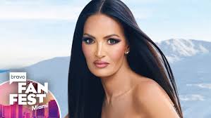 RHOSLC's Lisa Barlow On Why Bronwyn Newport Made "Choice" To Feud With Her  & Why "There's Jealousy" From Co-Stars Over Her Businesses