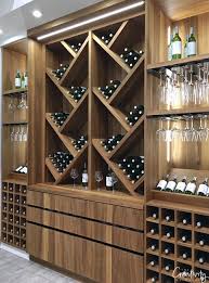 Depuis 1987 nous vous conseillons pour choisir votre cave à vin de vieillissement à température réglable parmi notre gamme premium de solutions de conservation du vin : Built In Wine Storage Cabinetry Home Wine Cellars Built In Wine Rack Wine Cellar Design