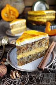 Kurbistorte Mit Walnussen Und Kurbis Zimt Creme Zungenzirkus Kuchen Und Torten Rezepte Kurbiskuchen Rezepte Kuchen Und Torten