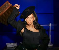 Calambre is the second album by argentine singer and rapper nathy peluso. Nathy Peluso Is Bossed Up On Her New Single Business Woman The Fader