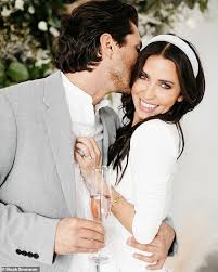 Kaitlyn dawn bristowe (born 19 june, 1985) is a canadian television personality, podcast host, and former spin class instructor best known for her role as a contestant on the nineteenth season of abc's. Bachelorette Alum Kaitlyn Bristowe Announces She Is Engaged To Jason Tartick Don T Pinch Me Ali2day