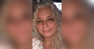 Karlee Lewis's Instagram, Twitter & Facebook