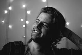 Gender Expression as Art—Elliott Rae — Eyes Wide