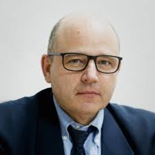 Photo de mon père, Roland de la POYPE fondateur du Marineland. Une autre…